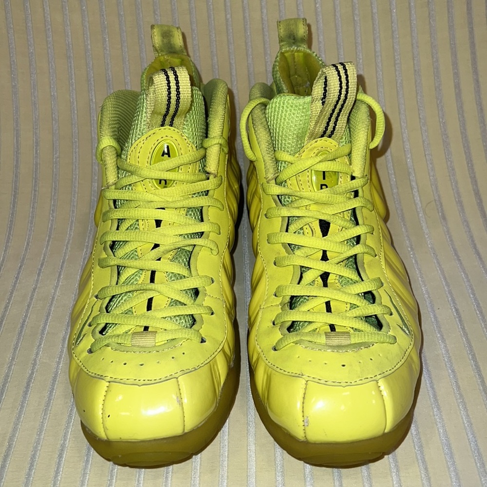 2014 Nike Air Foamposite Pro Volt Size 7 624041-700 - Picture 3 of 13